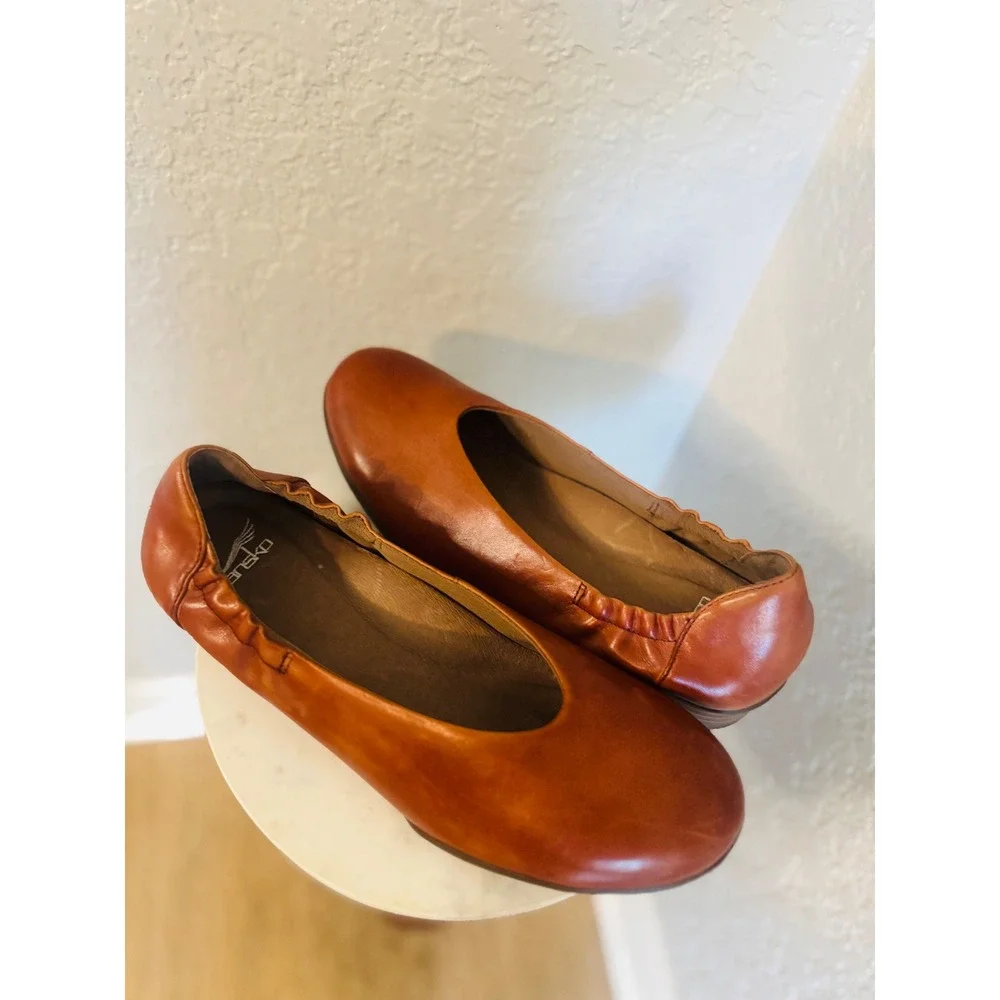Dansko Kiri Women's Slip on Leather‎ Flat Size 8.5 (Euro 39), Brown, NWOT